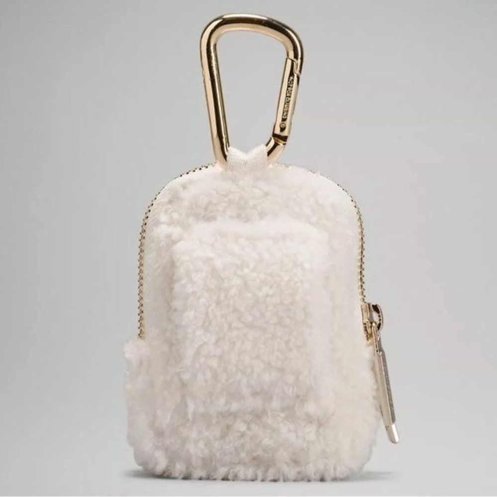 Lululemon Nano Clip On Backpack White Fleece Nwt - Picture 2 of 5